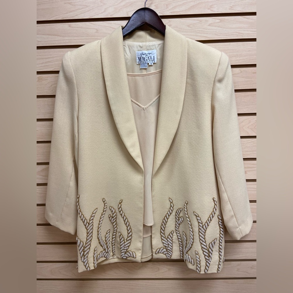 MAGALI RICH LOOKING 2 PCS SET TANK TOP AND BLAZER SIZE 10